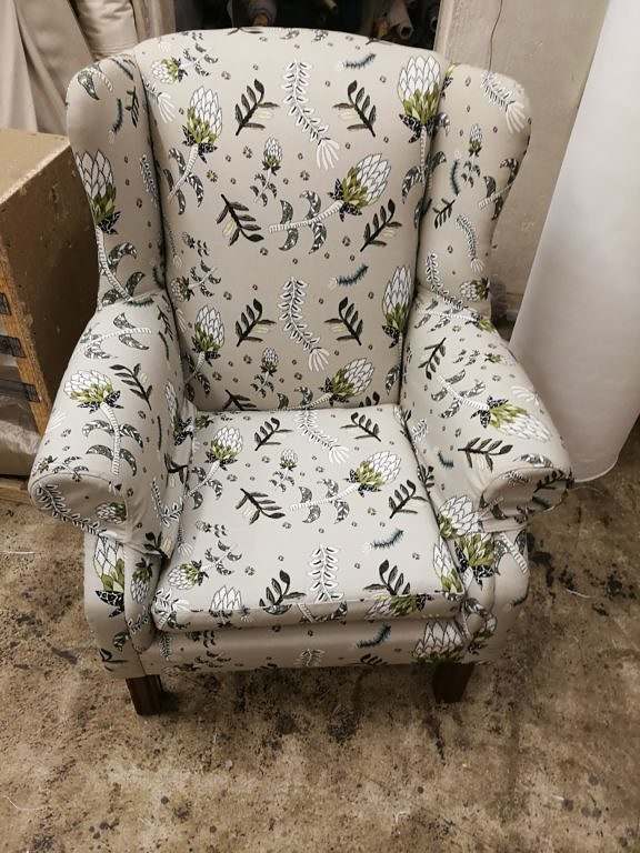 style and design armchairs occasional chairs 38 576x768 1