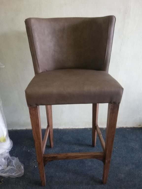 style and design bar stools 8 576x768 1