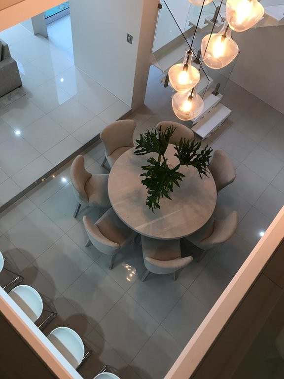 style and design dining chairs 15 576x768 1