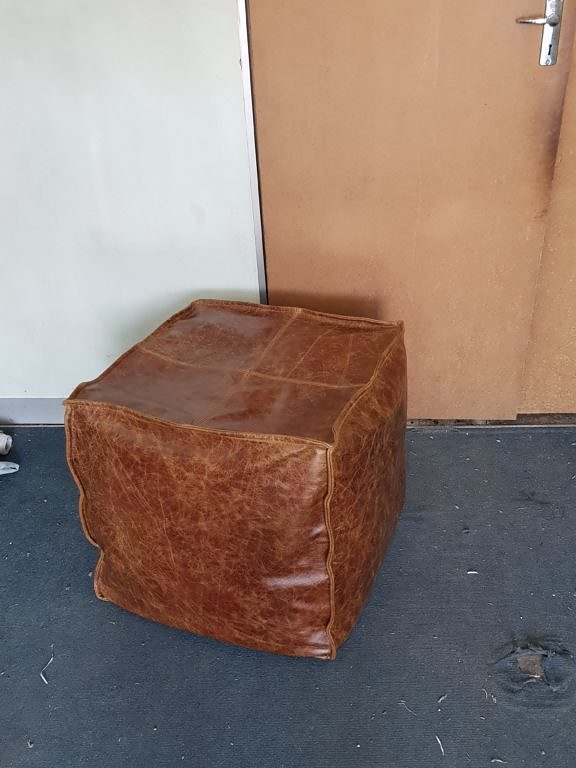 style and design ottomans 4 576x768 1